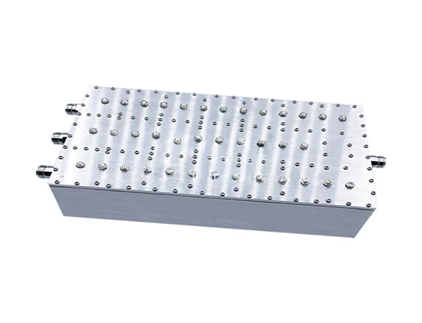 350-370MHz/806-866MHz/403-425MHz</p>Triplekseri