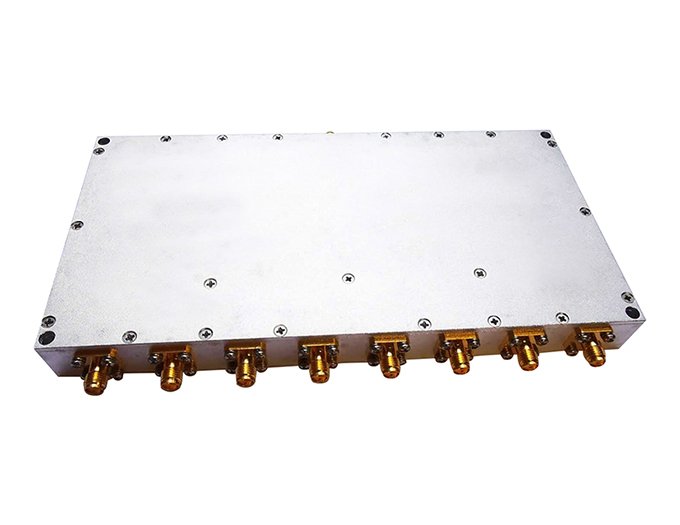 8 Way Power Divider</p> From 1MHz to 50MHz