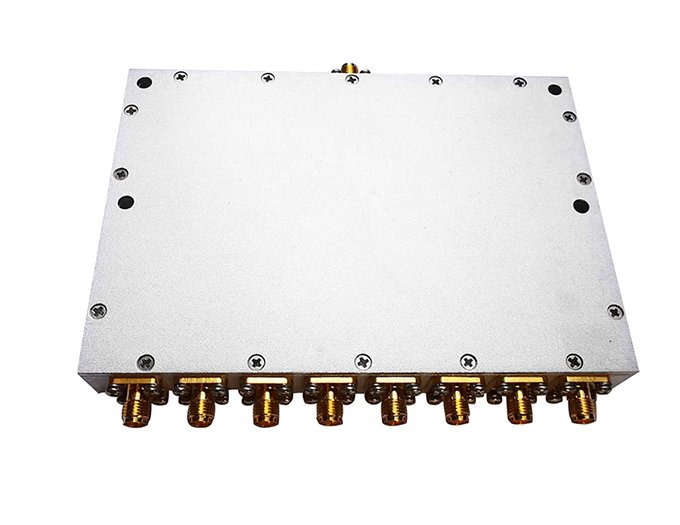 8 Way Power Divider</p> From 400MHz to 4000MHz