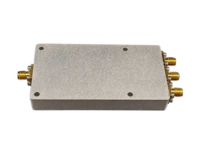 3 Way Power Divider</p> From 0.5GHz to 6GHz